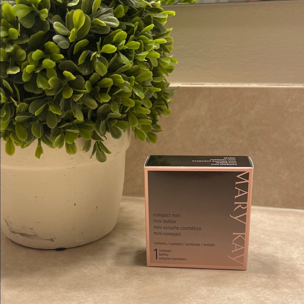 Mary Kay Compact Mini